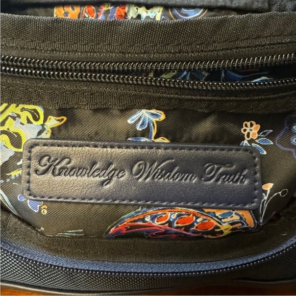 New Robert Graham Armageddon Max Hanging Toiletry Bag Navy Blue - Picture 13 of 16
